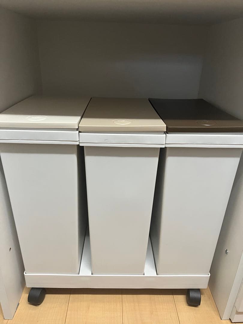 ニトリ　キッチンボード　食器棚ホワイト　リガーレ120 ゴミ箱付き