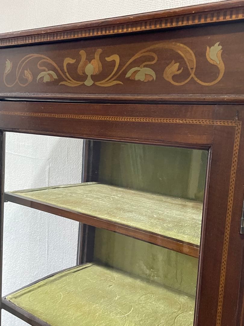 イギリスアンティーク　マホガニー ガラスキャビネット