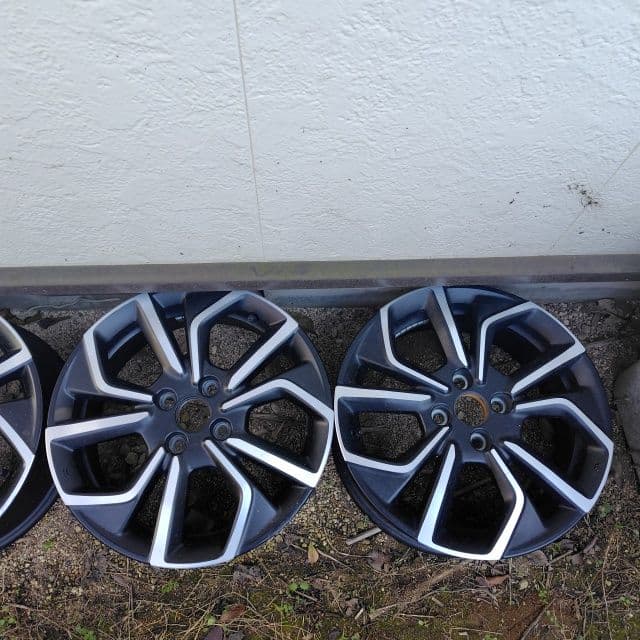 16インチ ホンダフィット純正アルミホイール