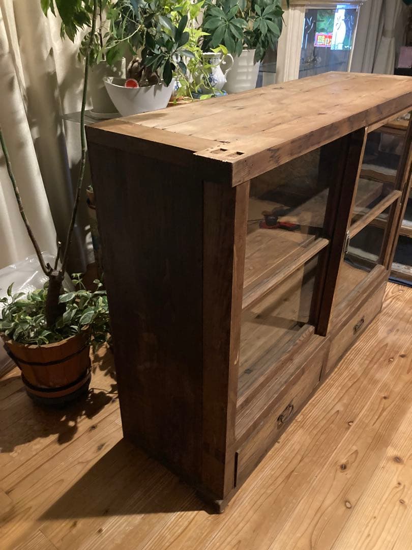 昭和レトロ　サイドボード　食器棚、戸棚、収納棚　ゆらゆらガラス　大正〜昭和初期②