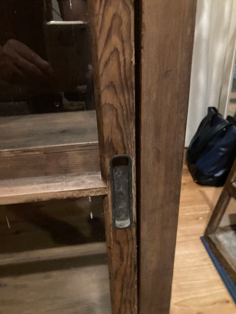 昭和レトロ　サイドボード　食器棚、戸棚、収納棚　ゆらゆらガラス　大正〜昭和初期②