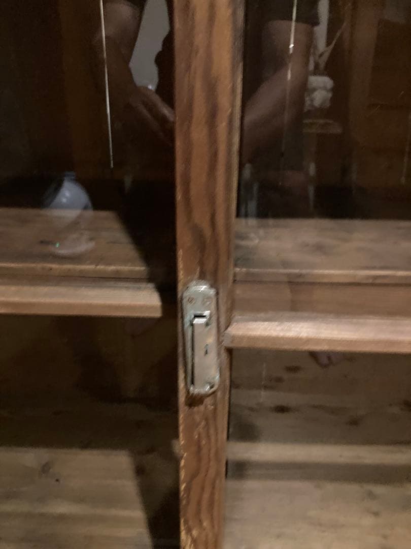 昭和レトロ　サイドボード　食器棚、戸棚、収納棚　ゆらゆらガラス　大正〜昭和初期②