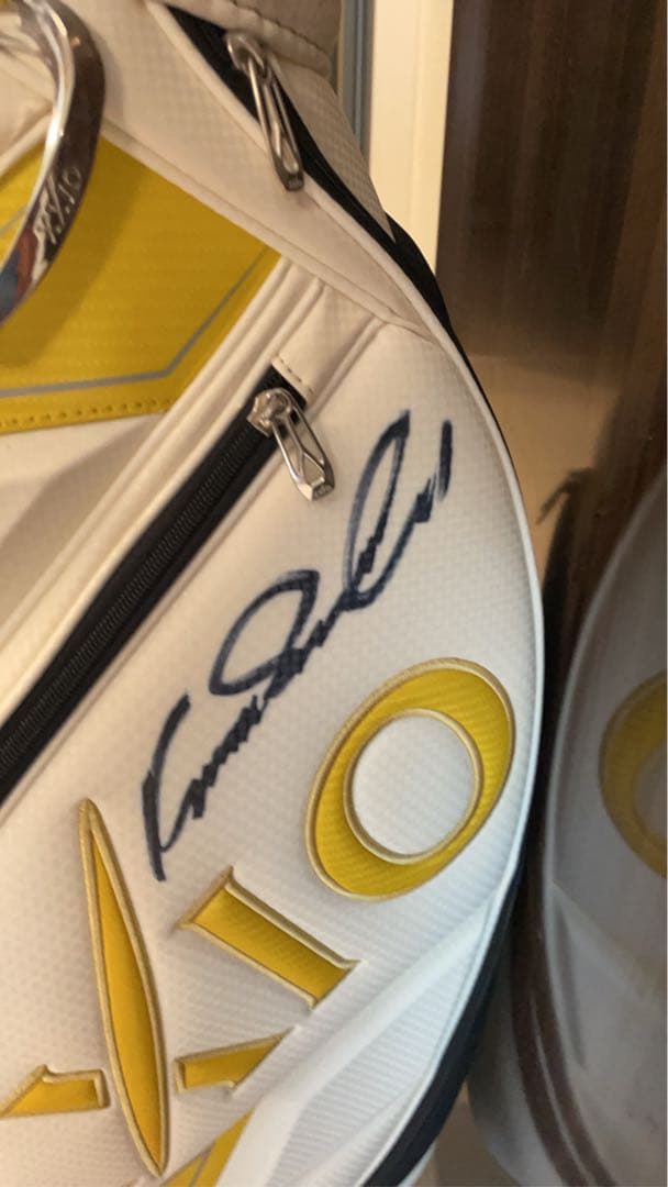 【新品】xxio ゴルフバッグ サイン入り(松山英樹さん他)