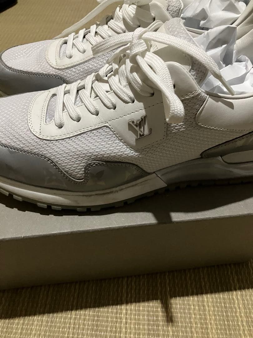 ルイヴィトン　スニーカー