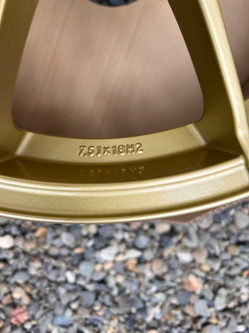 値下げ①OZウルトラレッジェーラ18インチゴールド5穴PCD100オフセット48