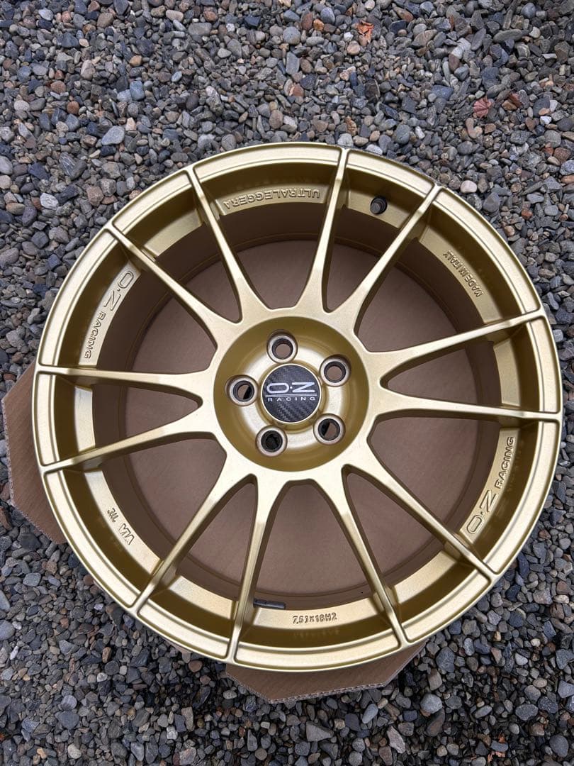 値下げ①OZウルトラレッジェーラ18インチゴールド5穴PCD100オフセット48