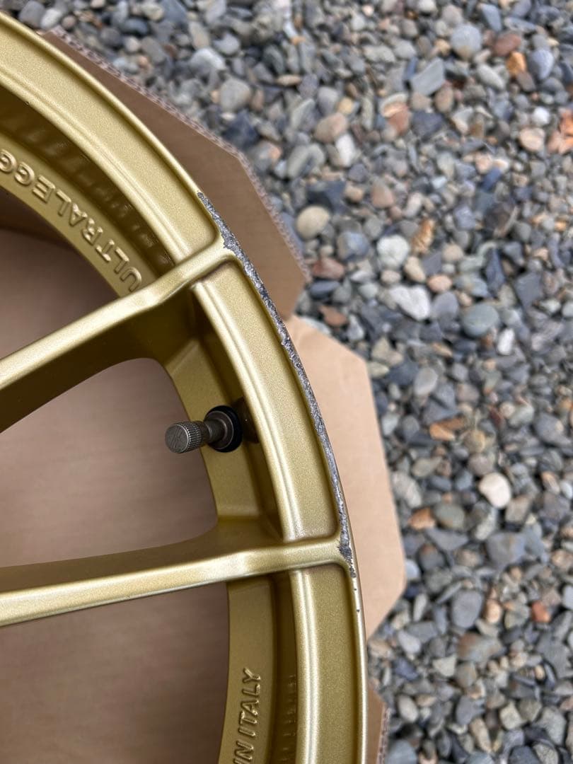 値下げ①OZウルトラレッジェーラ18インチゴールド5穴PCD100オフセット48