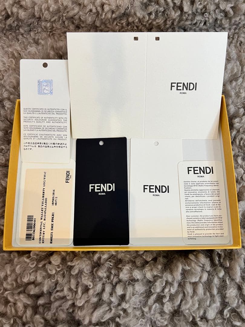 FENDI長財布