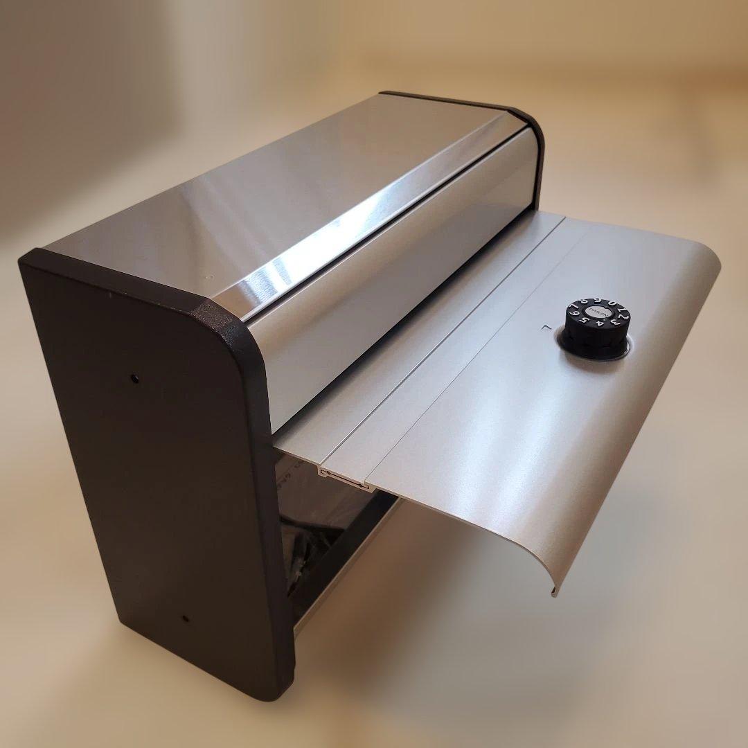 防滴壁付薄型ポスト　ポステック　CSPー106Dシルバー　(前入れ前出し)