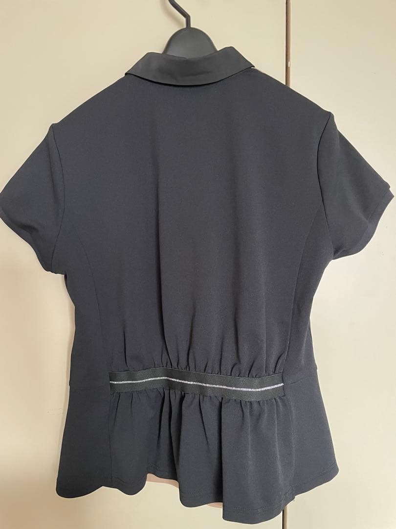 【美品】LANVIN SPORT ベージュと黒のポロシャツ ペプラムシャツ