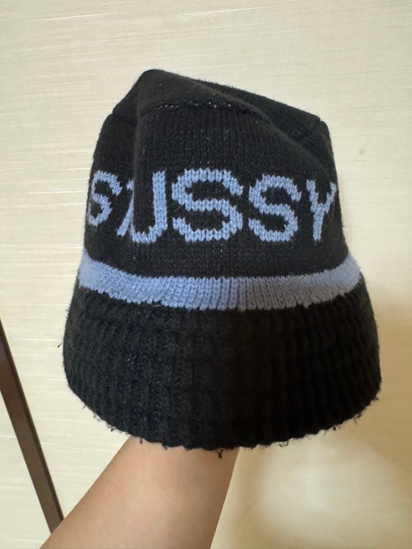 ウンチェ着用　ステューシー　クラッシャーハット