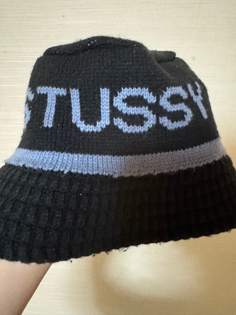 ウンチェ着用　ステューシー　クラッシャーハット