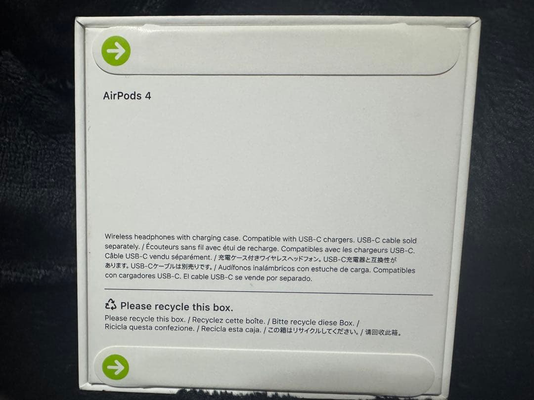 AirPods 4 充電ケース付き