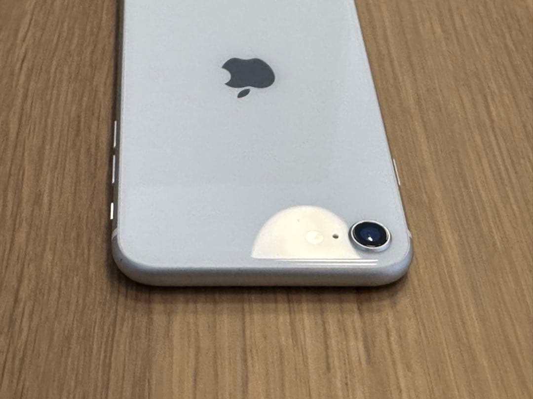 iPhone SE (第2世代) 128GB ホワイト SIMフリー ケース付き