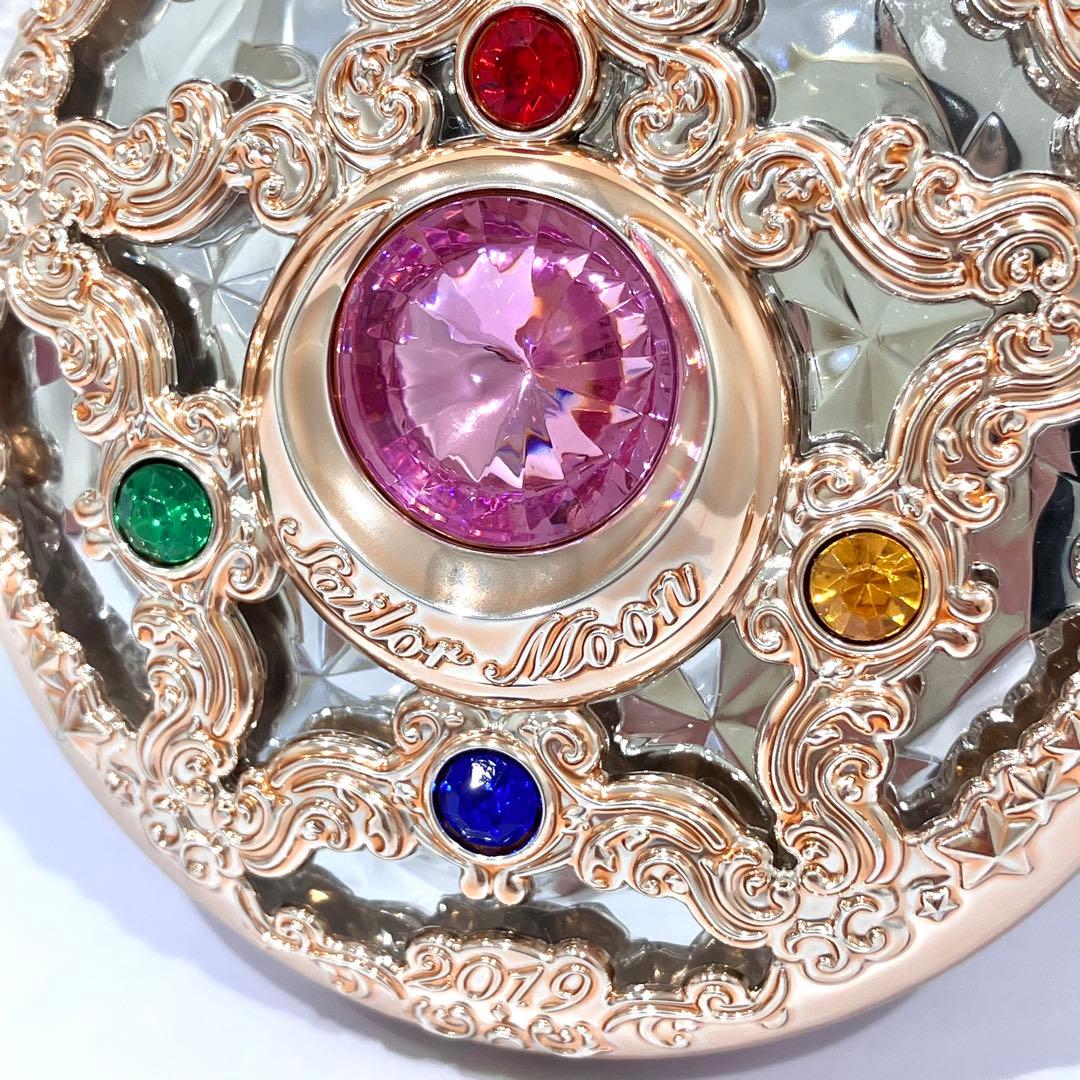 セーラームーン シャイニングムーン パウダー 2019 未使用 フェイスパウダー