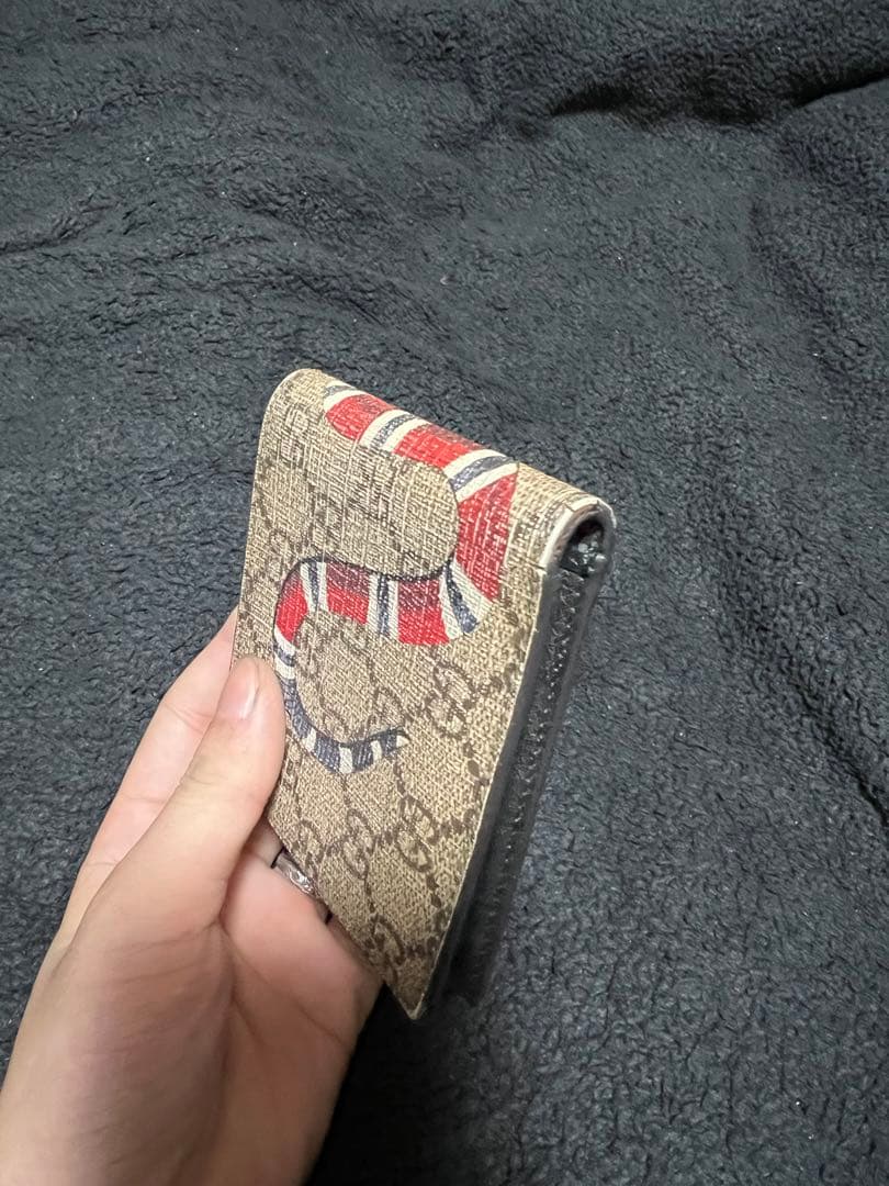 GUCCI スネークデザイン 二つ折り　財布
