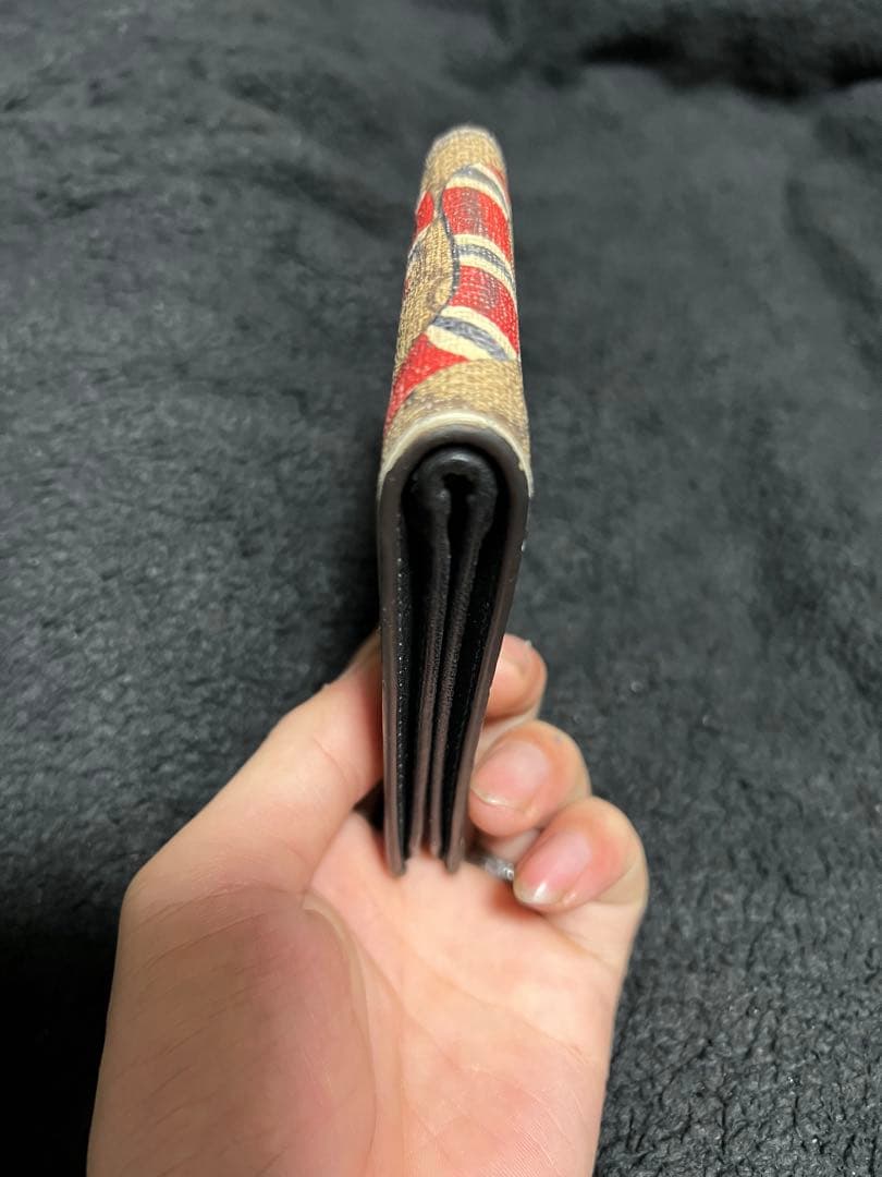 GUCCI スネークデザイン 二つ折り　財布