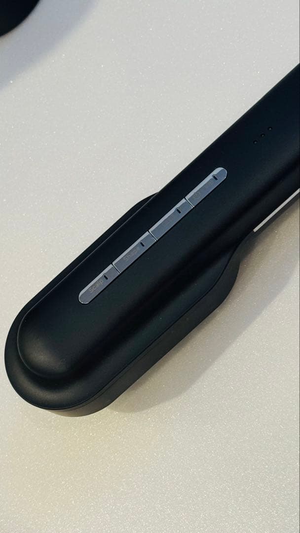 レーザー＆EMSリフトブラシPRO 限定ポーチ付き