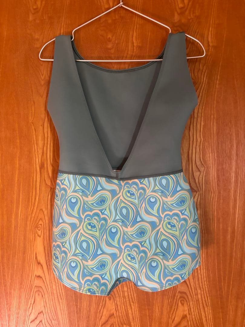 水着・ラッシュガード seea