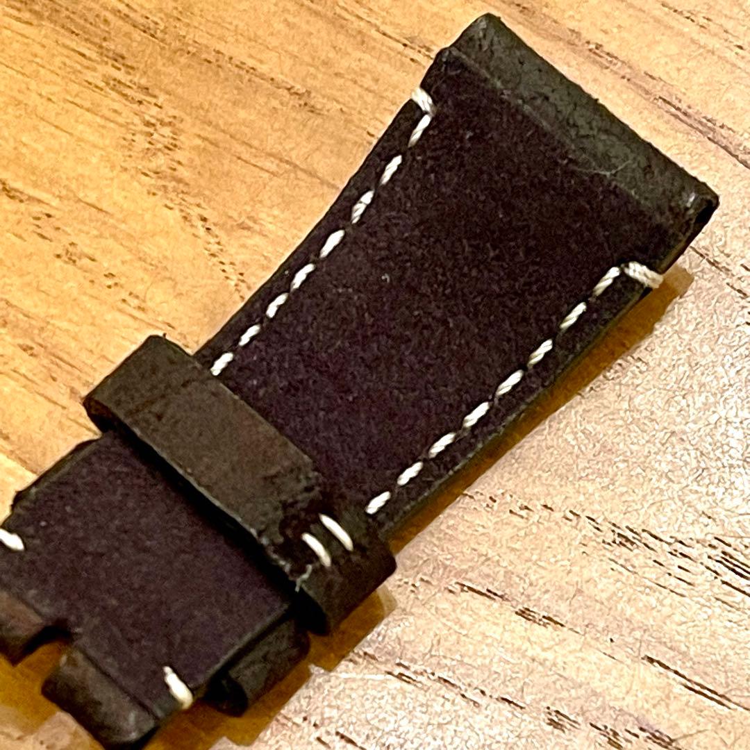 TUDOR チューダー　チュードル　革