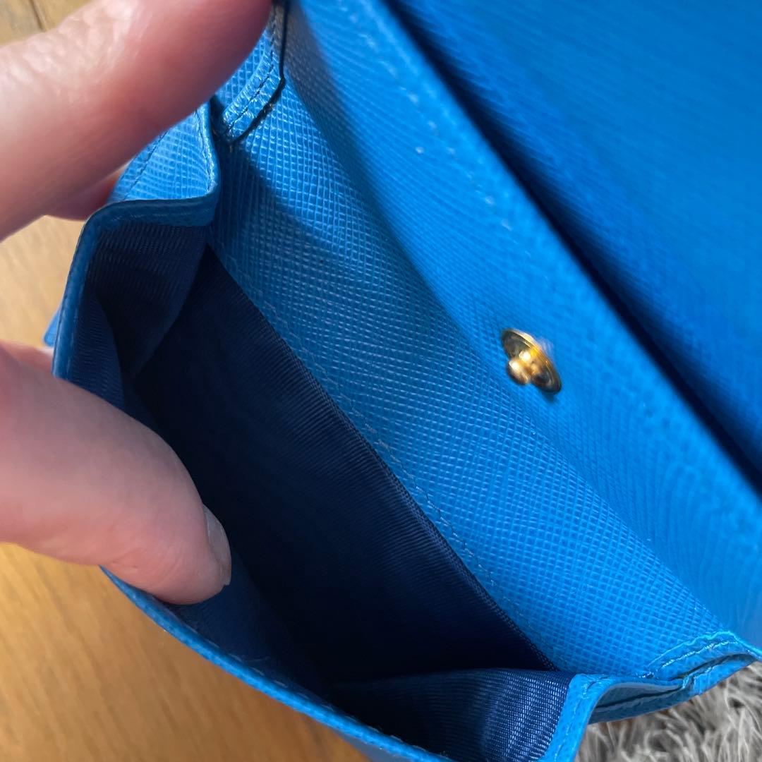 PRADA 二つ折り財布 青