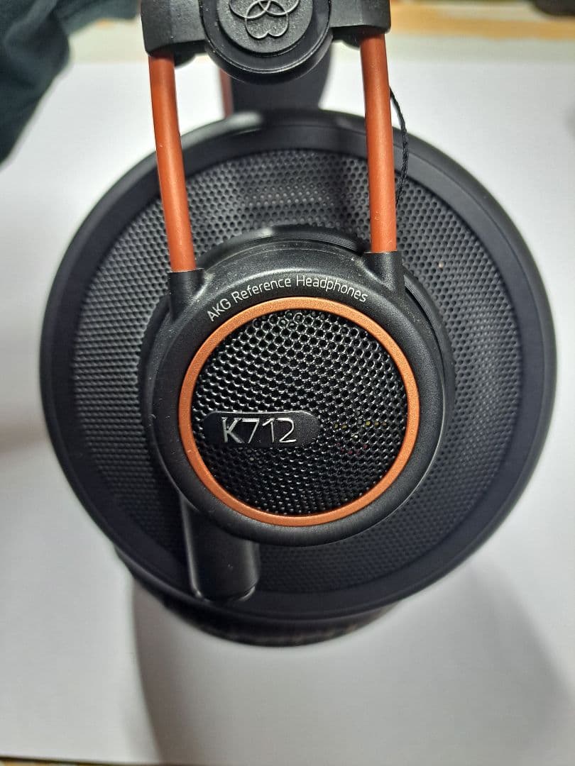 ヘッドホン AKG K712