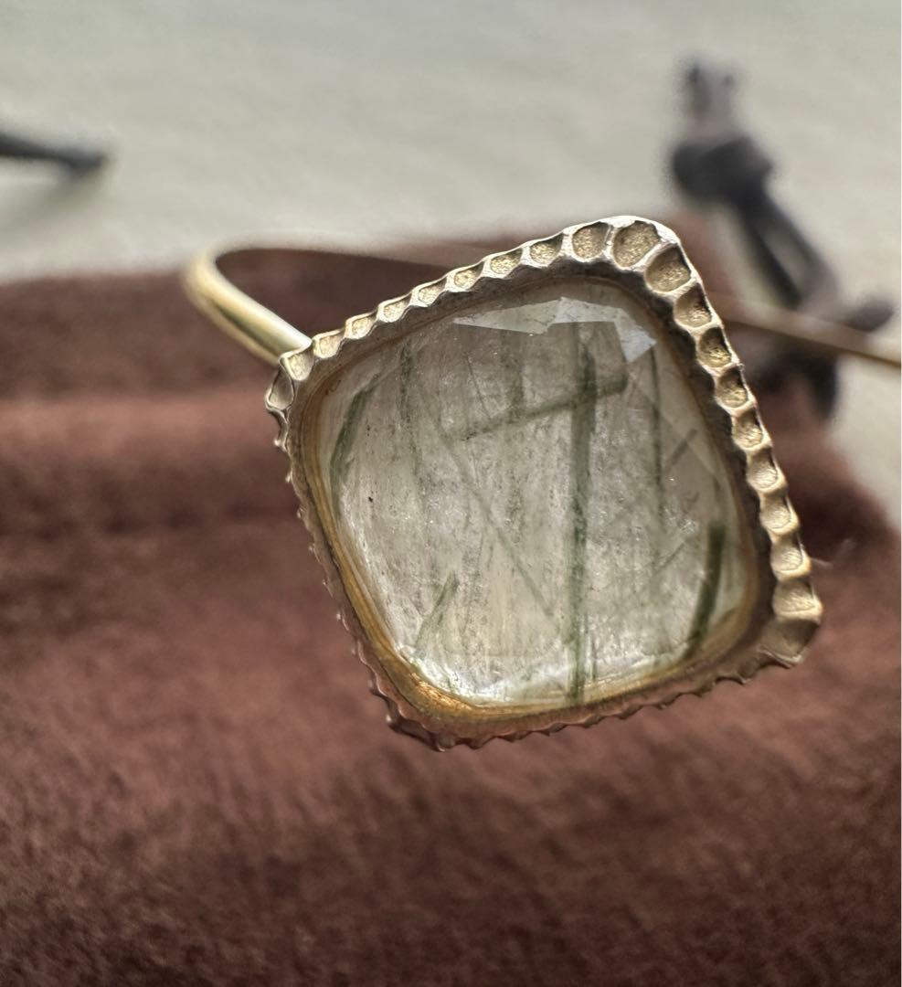 ageteグリーンルチルクォーツ×パール バングル＊巾着付き