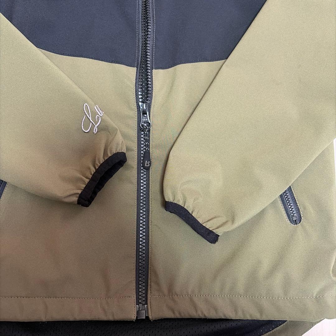 ルースイソンブラ　フード付きウィンドブレーカー 130