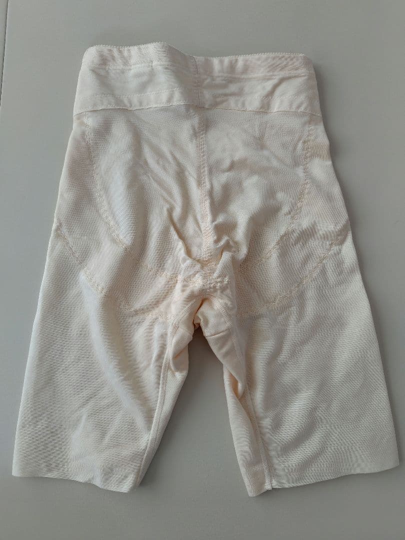 FOUR SIS & CO. ブライダル ビスチェC65 / ガードル64