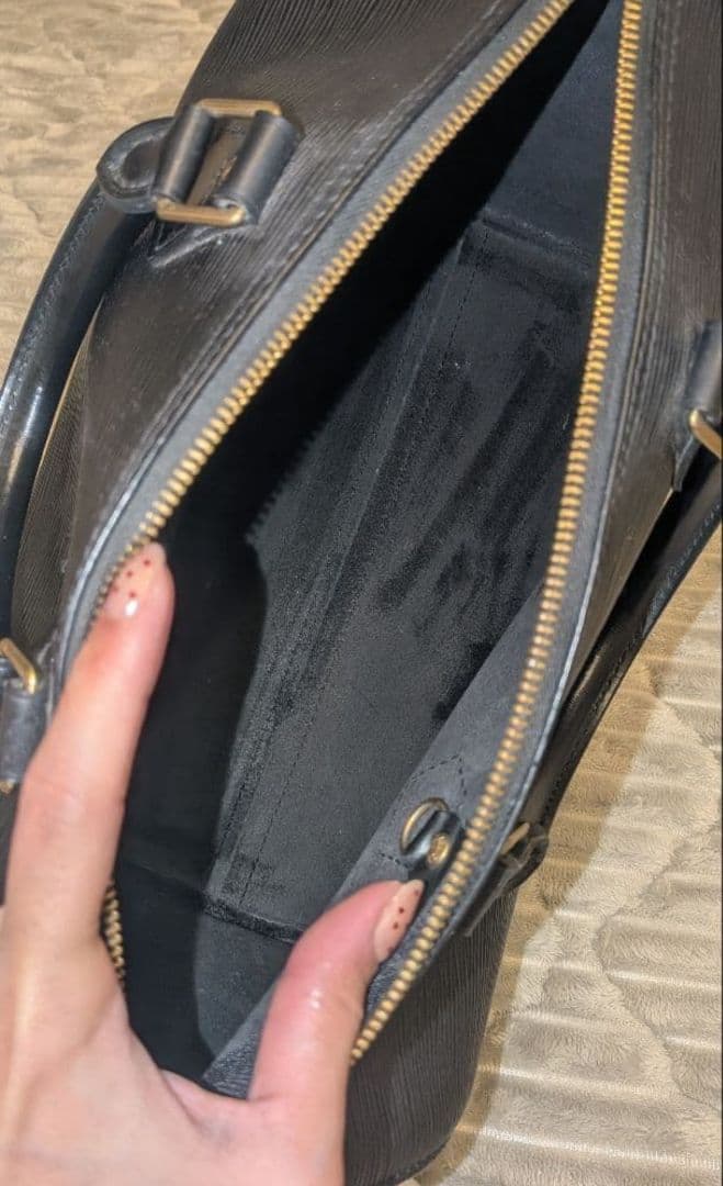 ルイ・ヴィトン ブラック ハンドバッグ 保存袋付き