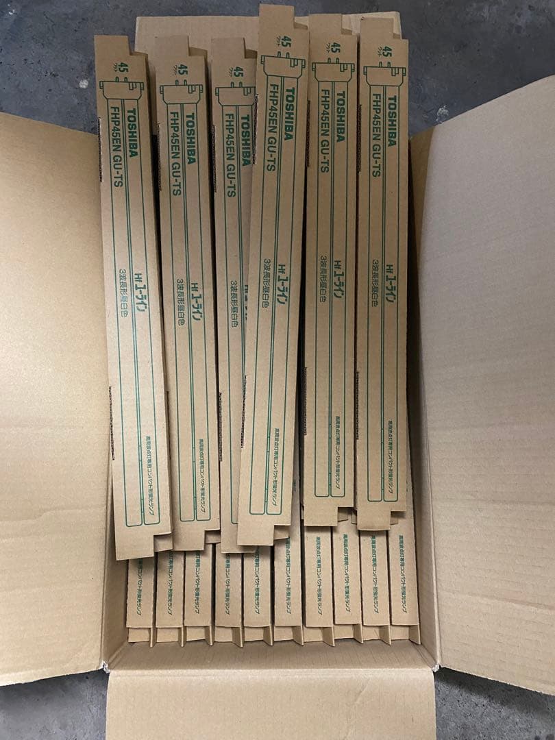 TOSHIBA 蛍光灯　FHP45EN GU-TS 16本セット