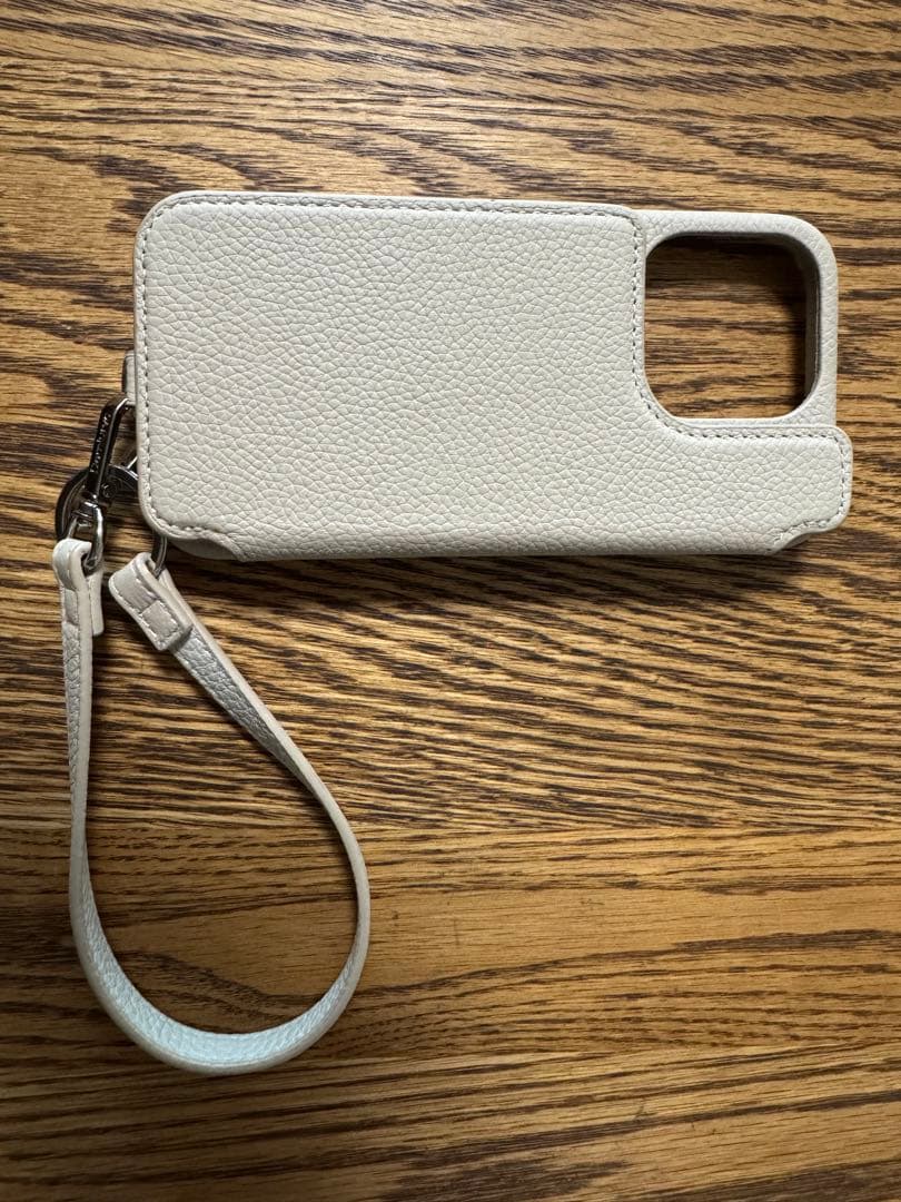 美品 DEMIU POCHEFLAT iPhone15Pro ケース　ストラップ