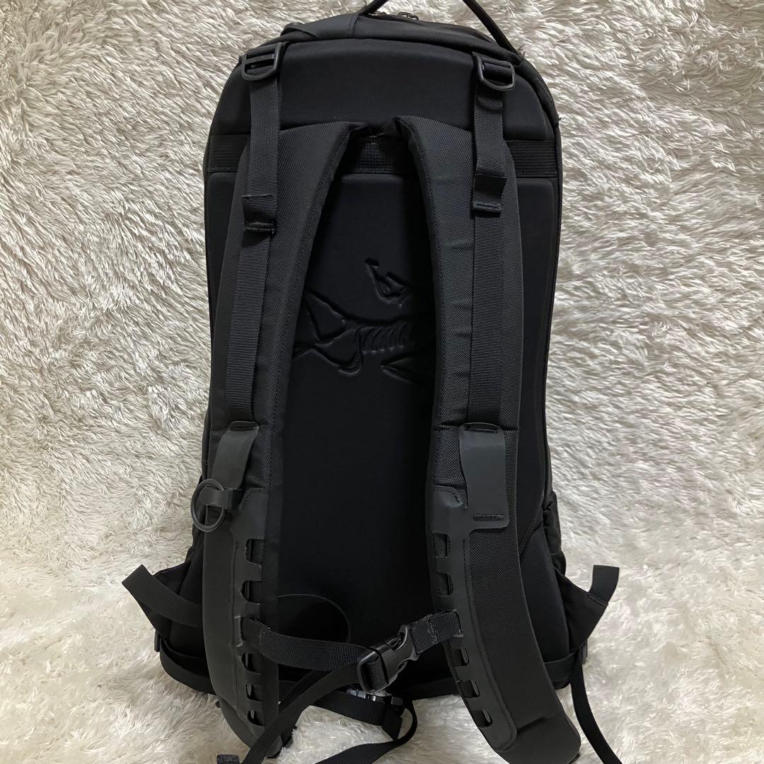 美品✨ アークテリクス　アロー22 ステルスブラック バックパック リュック