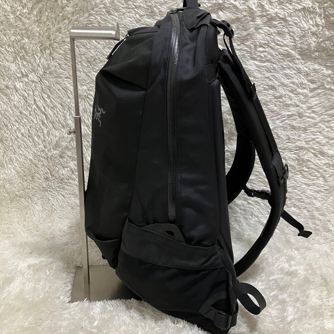 美品✨ アークテリクス　アロー22 ステルスブラック バックパック リュック