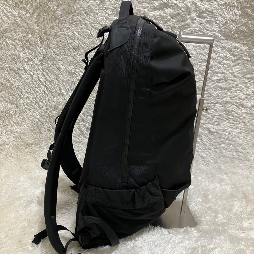 美品✨ アークテリクス　アロー22 ステルスブラック バックパック リュック
