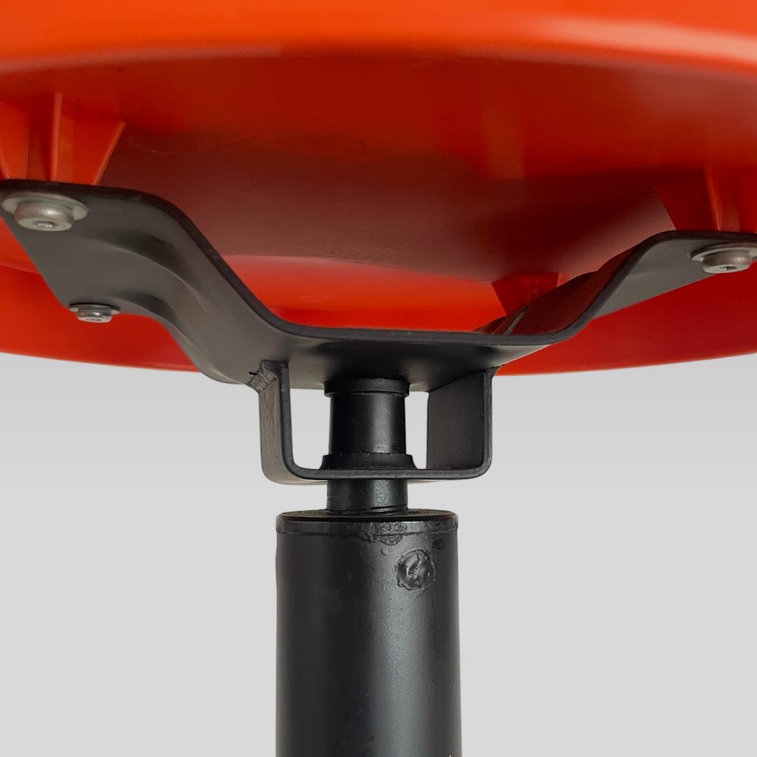 【パブリックデザイン】ポストモダン ラボラトリー スツール 公共 学校椅子