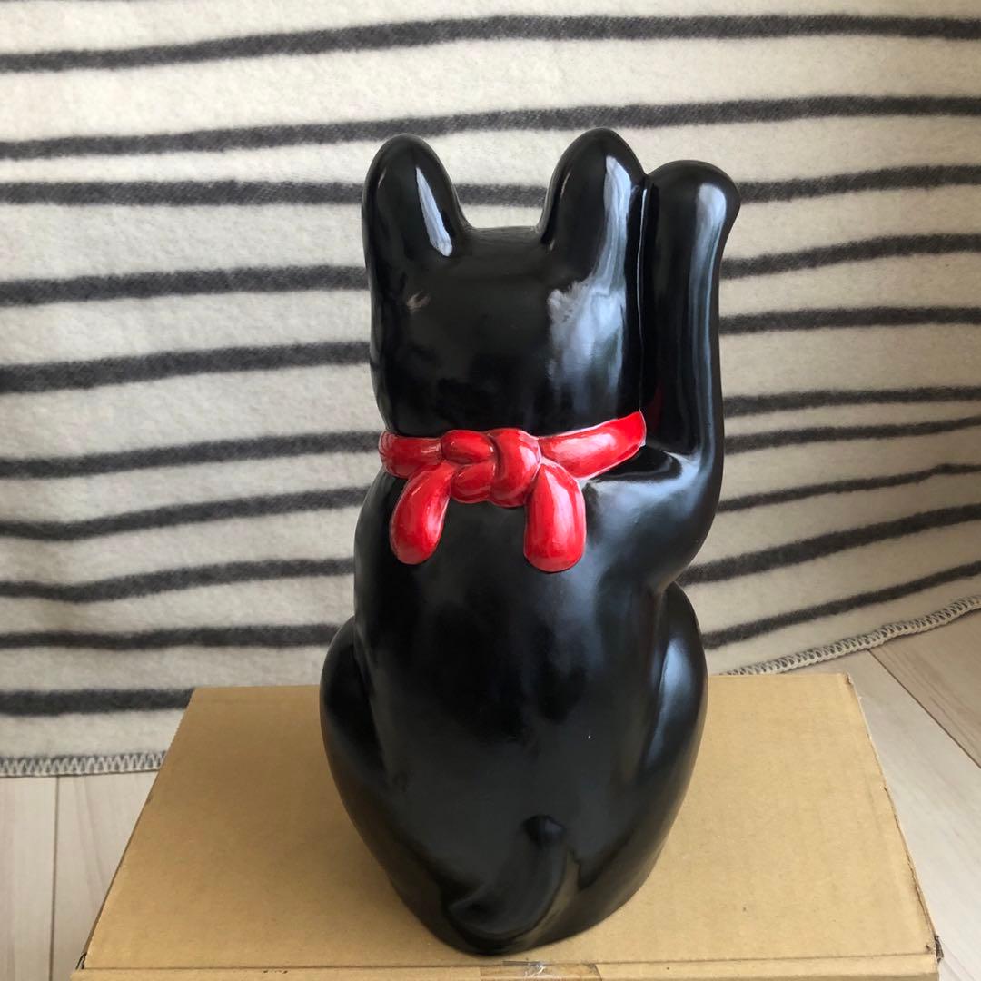 中外陶園　瀬戸まねき猫　右手黒　9.5号　古色錦彩