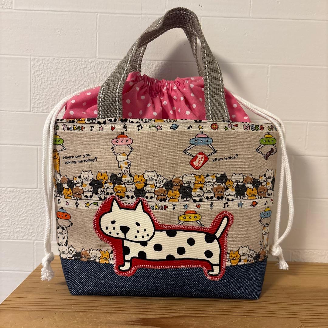 感謝価格　SALE 猫柄　パッチワーク　16cmファスナーポーチ 人気