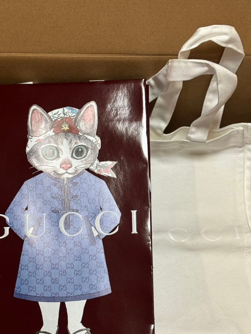 GUCCI 日本限定 ヒグチユウコ バイカラーカードケース