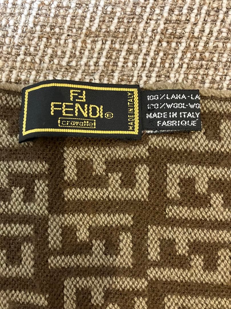 FENDIの マフラー(ブラウン系)