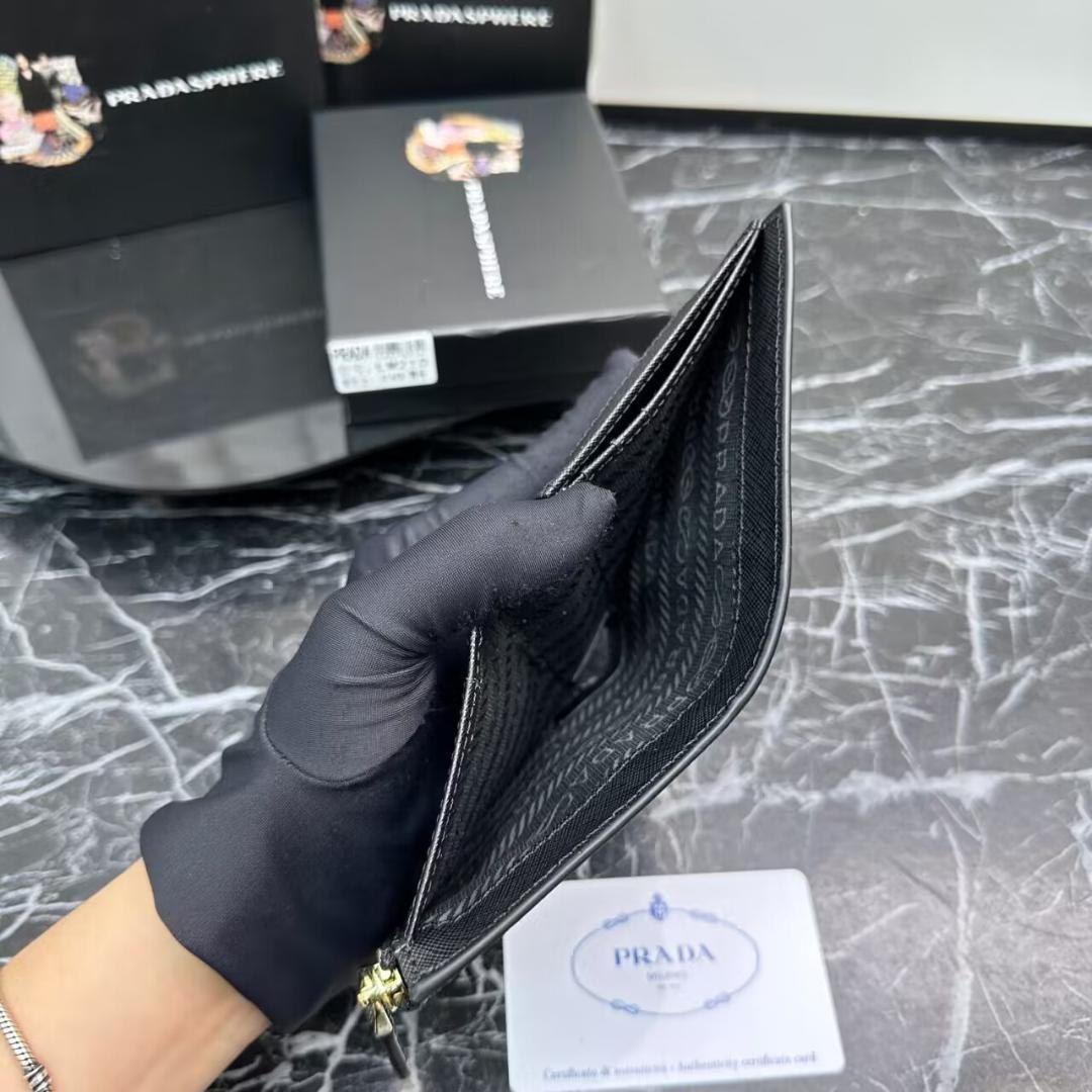 超人気♥二つ折り財布