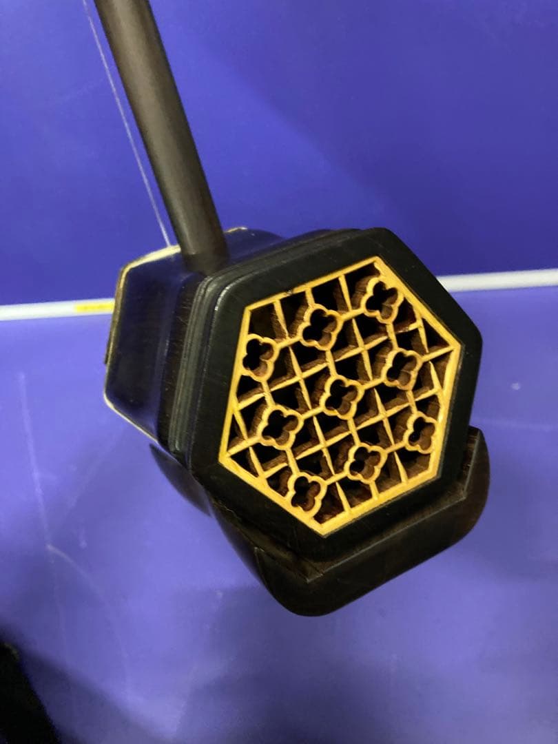 B）中国民族楽器 丁豪康精製 高級 明清古料 老紅木 二胡 弓 ケース 付属品付