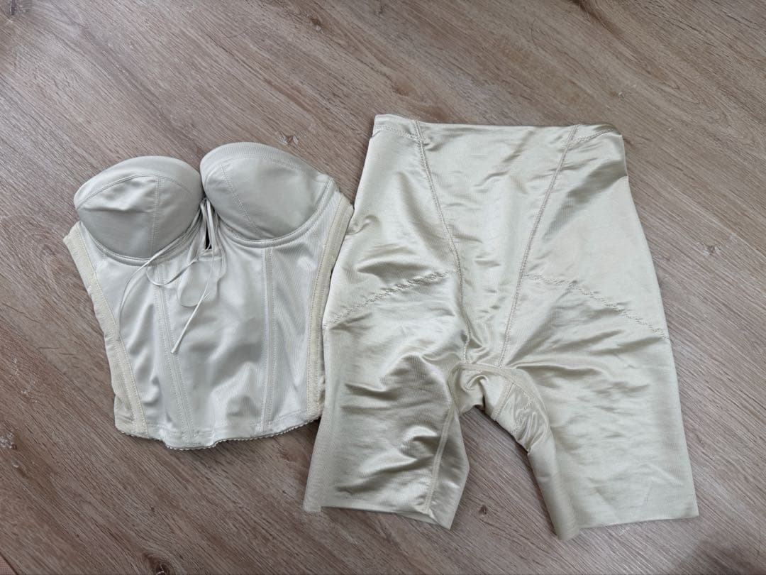 ミラーミラー　ブライダルインナー アイボリー S D65