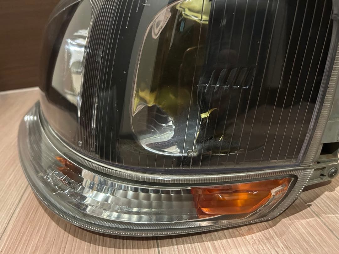 ハイエース100系ワゴンヘッドライト インナーブラック左右セット