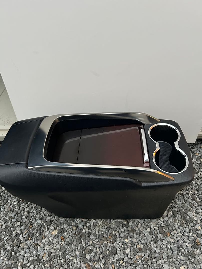 30アルファードセンターコンソール ブラック 2カップホルダー