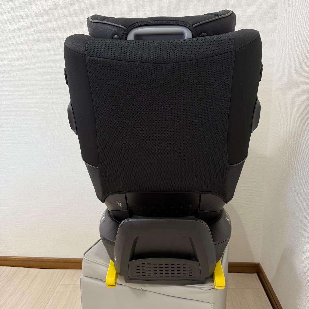 【極美品】アップリカ　チャイルドシート　クルリラビッテエックス　ブラック