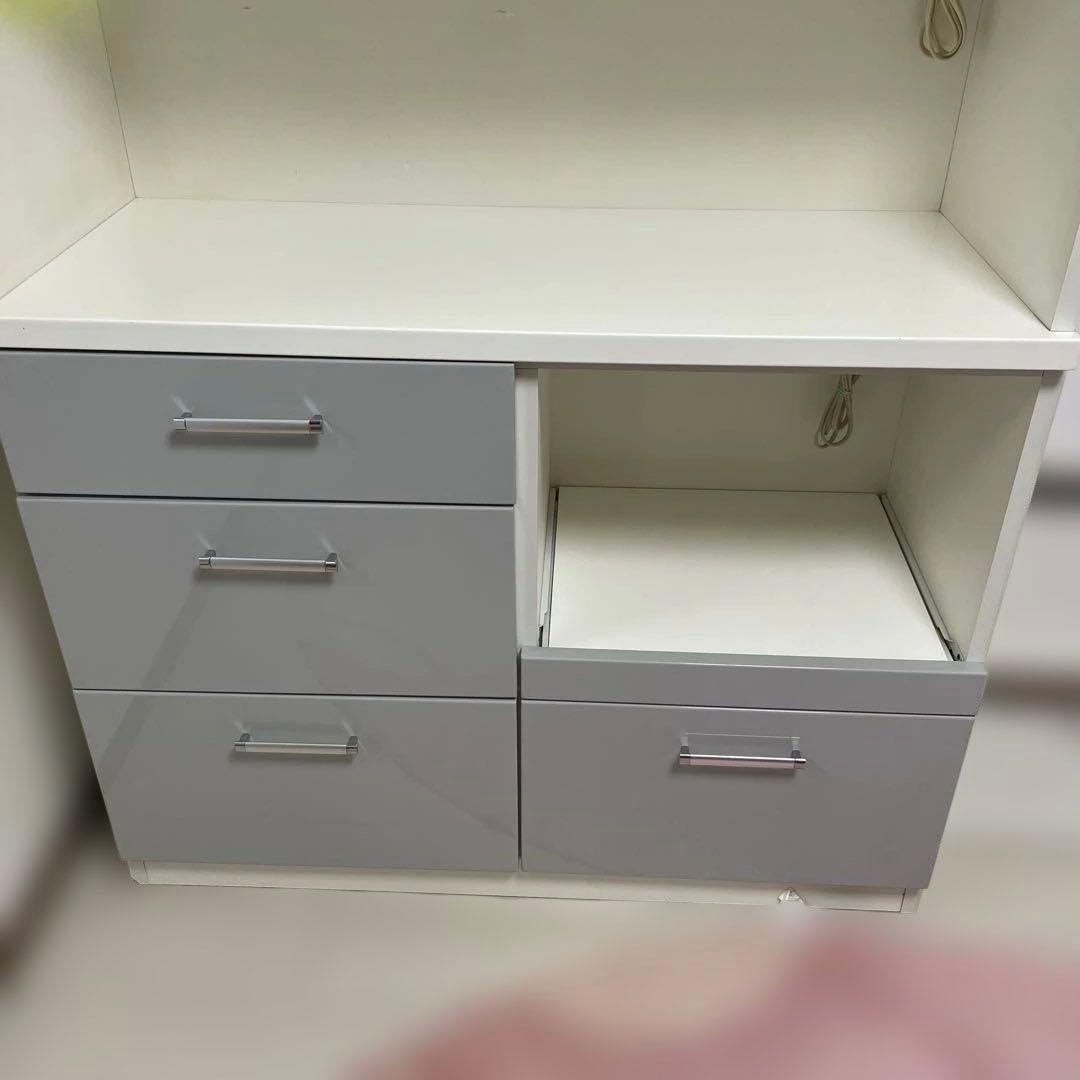 《最終値下げ8/3まで出品》ニトリ　キッチンボード幅105×高さ180×奥行42