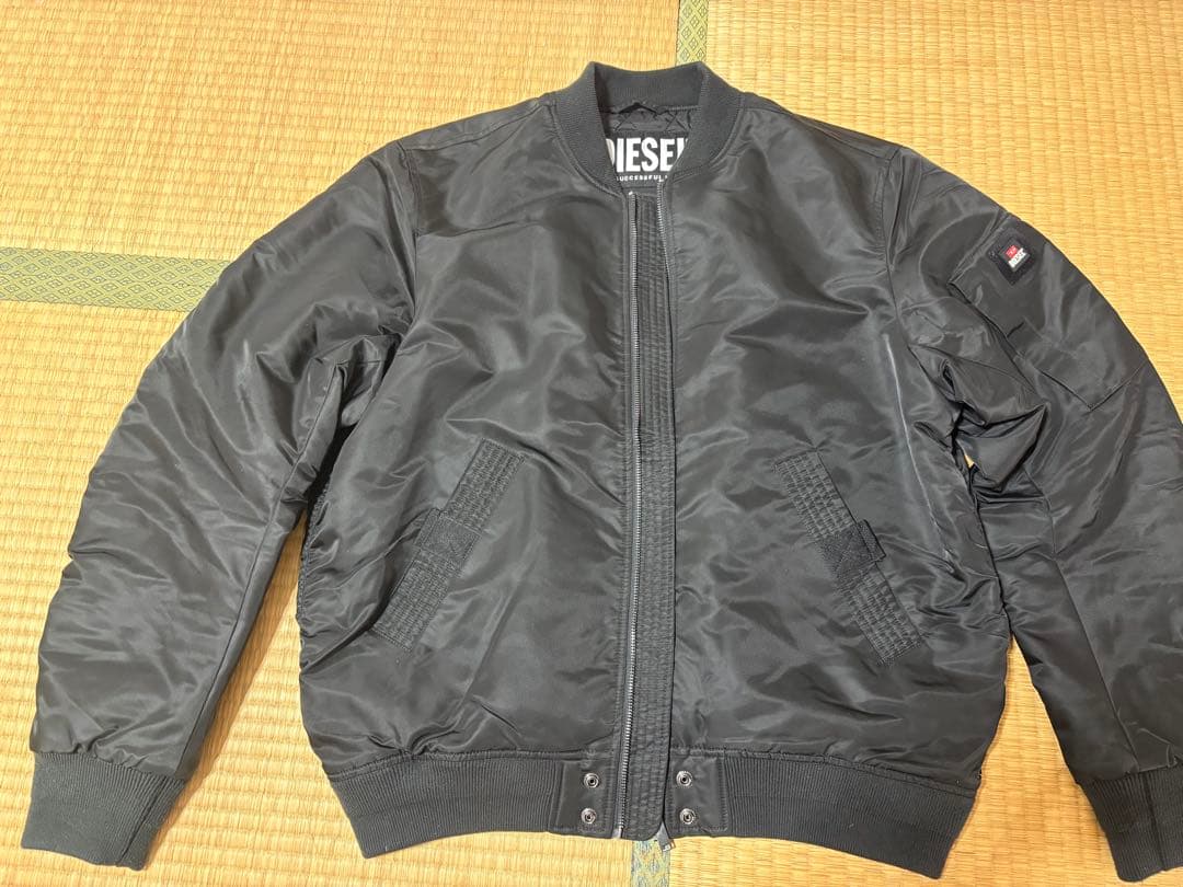 【ほぼ新品】DIESEL ブラック MA-1ジャケット
