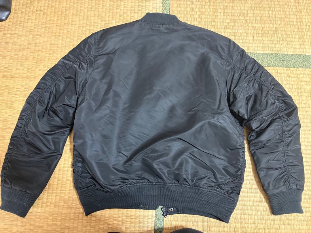 【ほぼ新品】DIESEL ブラック MA-1ジャケット