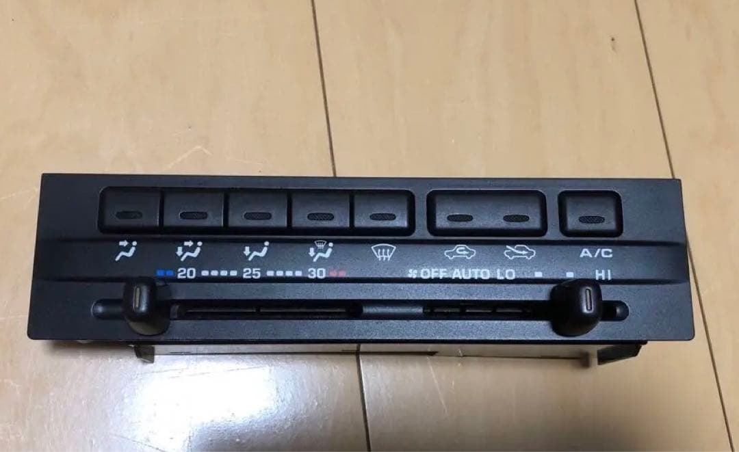 ぴ*ぶ様 純正　ハイラックスサーフ　180系　エアコンスイッチ　エアコンパネル
